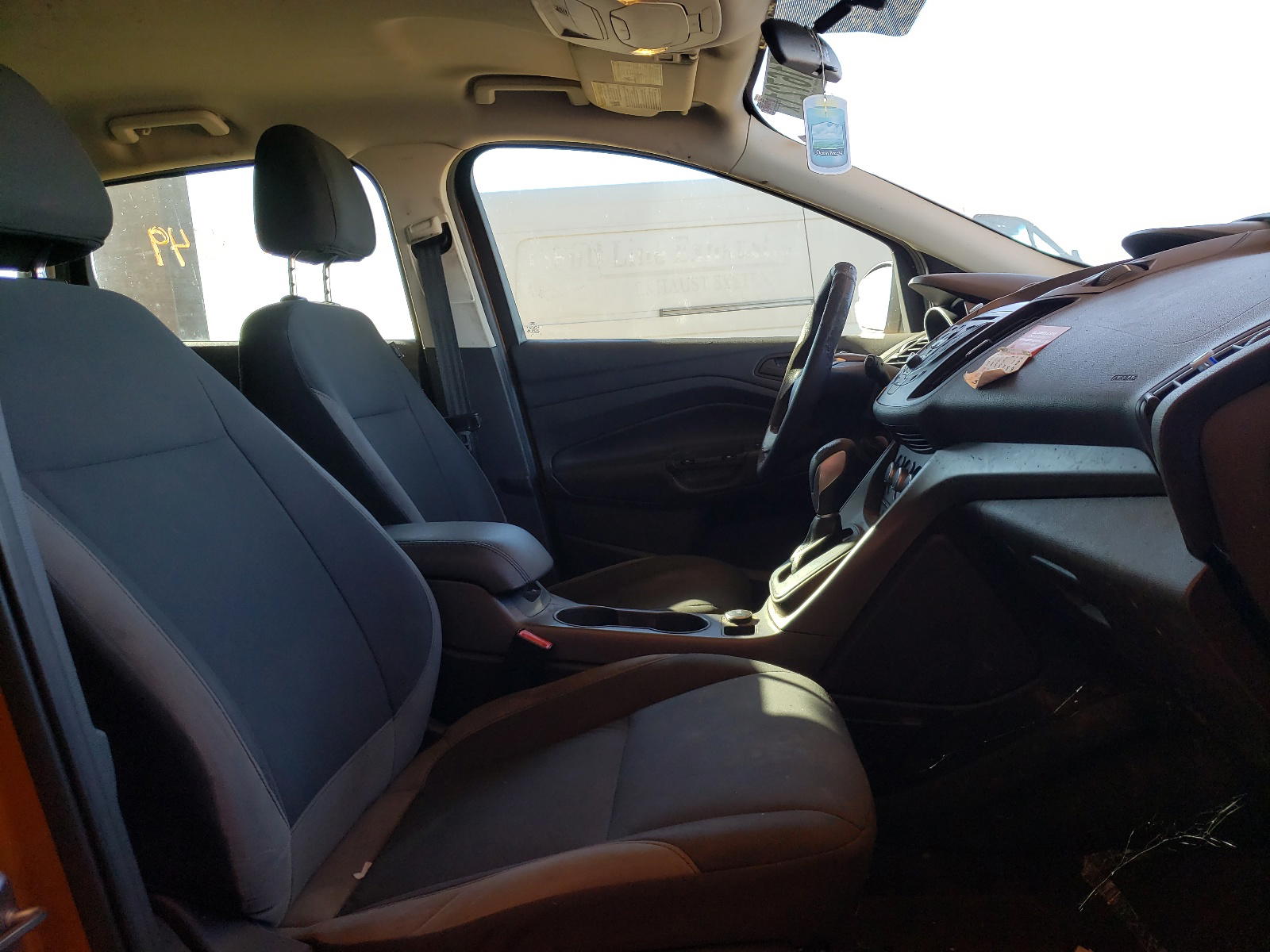 Photo 5 from auction – 2016 FORD ESCAPE S with VIN 1FMCU0F73GUA08419