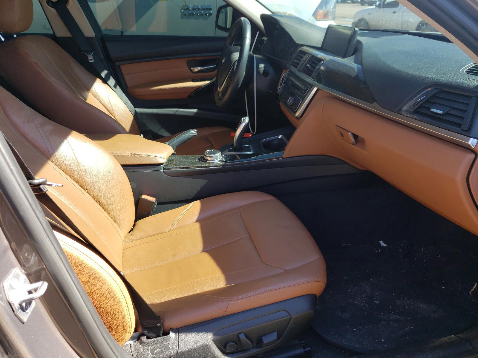 Photo 5 from auction – 2014 BMW 328 I with VIN WBA3A5G58ENP28522