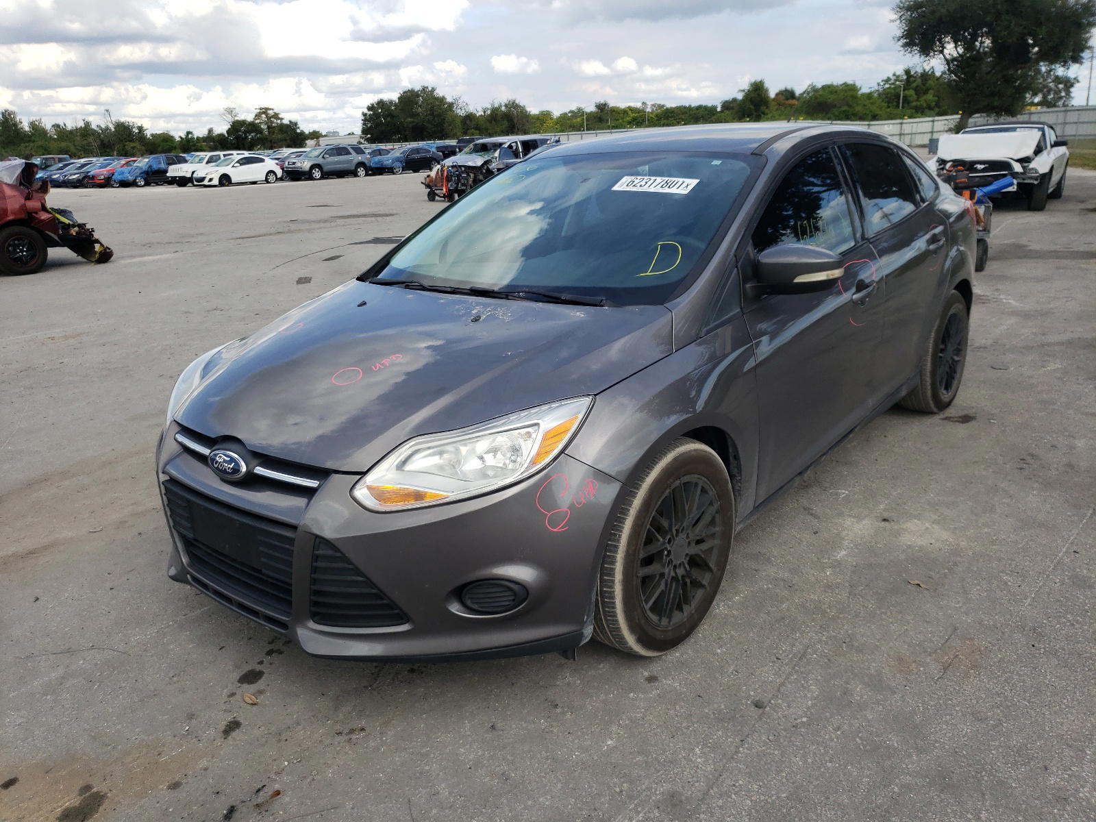 Photo 2 from auction – 2014 FORD FOCUS SE with VIN 1FADP3F2XEL407844