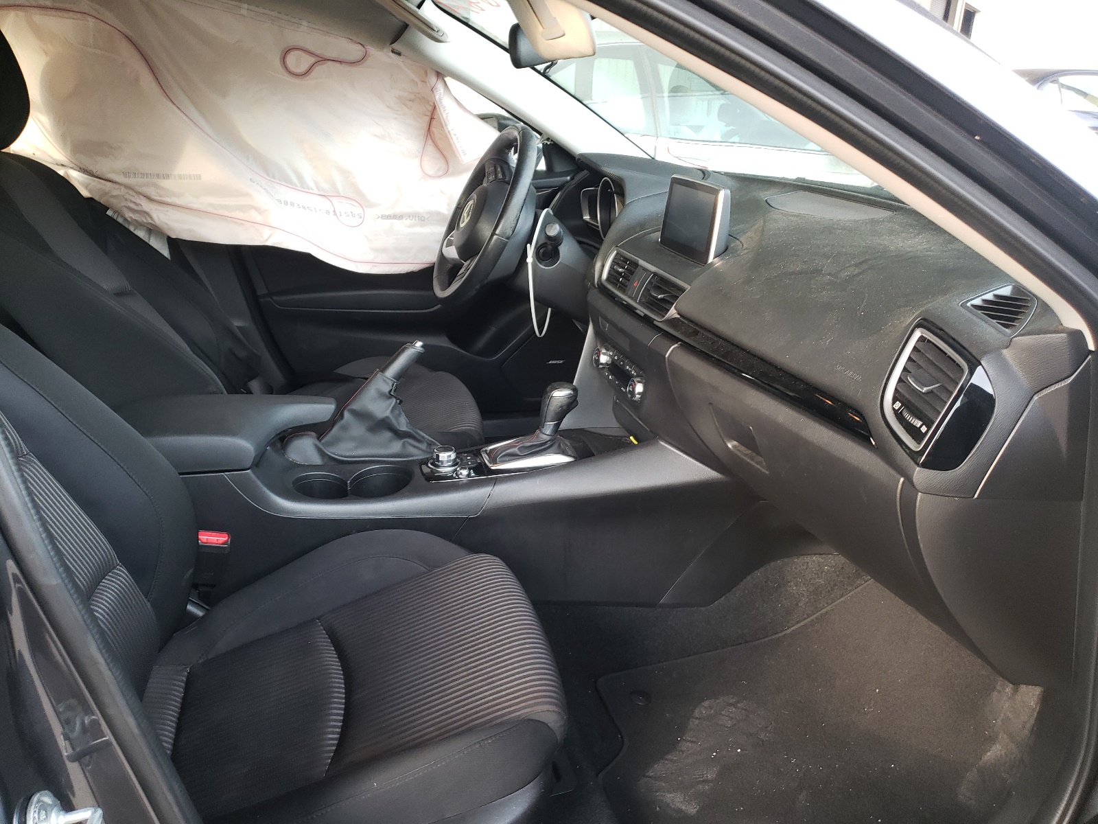 Photo 5 from auction – 2015 MAZDA 3 TOURING with VIN JM1BM1V76F1272077