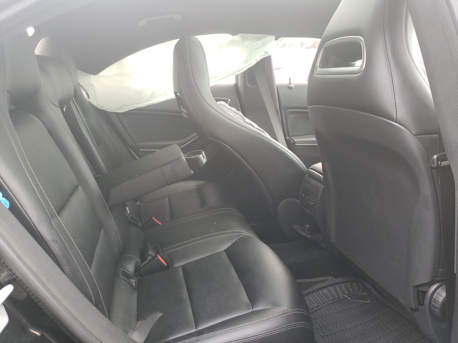 Photo 6 from auction – 2016 MERCEDES-BENZ CLA 250 with VIN WDDSJ4EB0GN348486