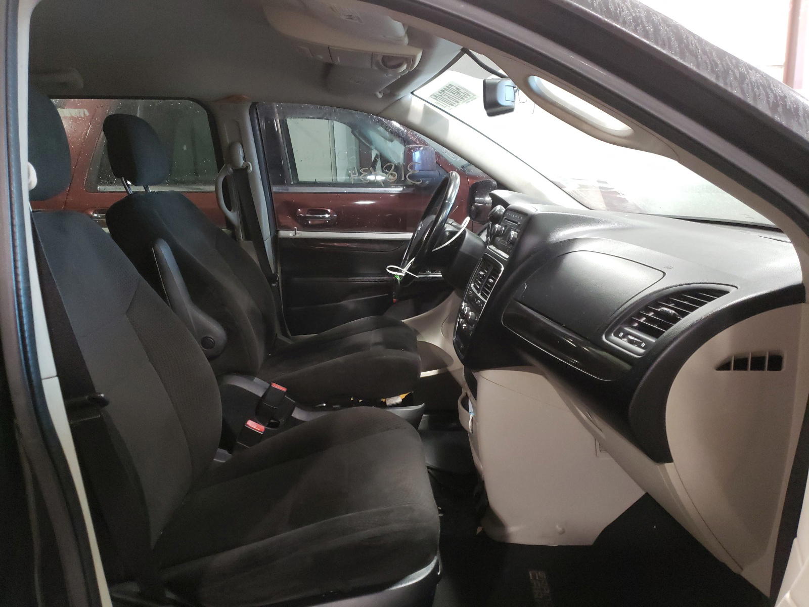 Photo 5 from auction – 2012 DODGE CARAVAN with VIN 2C4RDGBG6CR250934