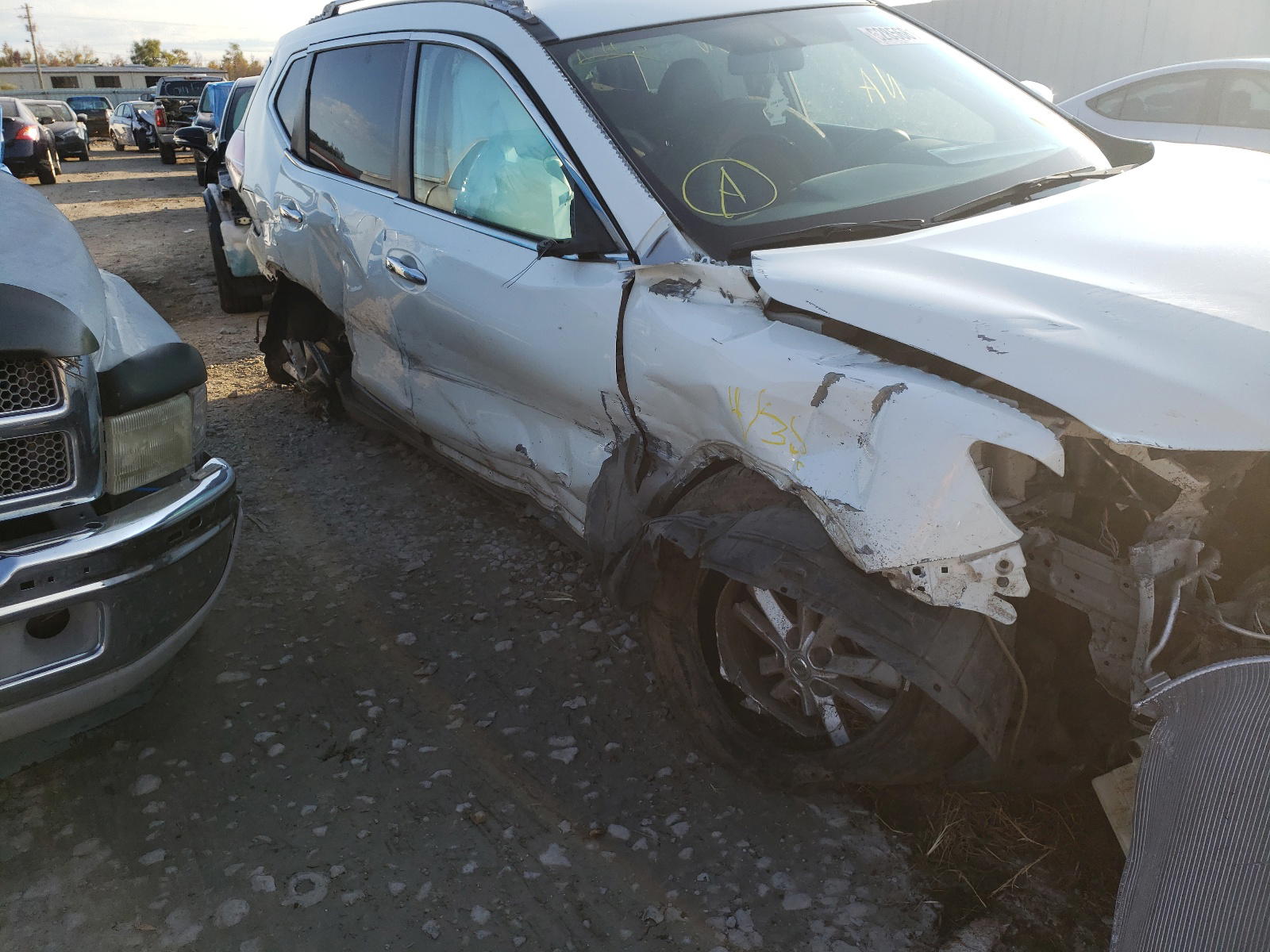 Photo 9 from auction – 2016 NISSAN ROGUE S with VIN KNMAT2MT1GP651344