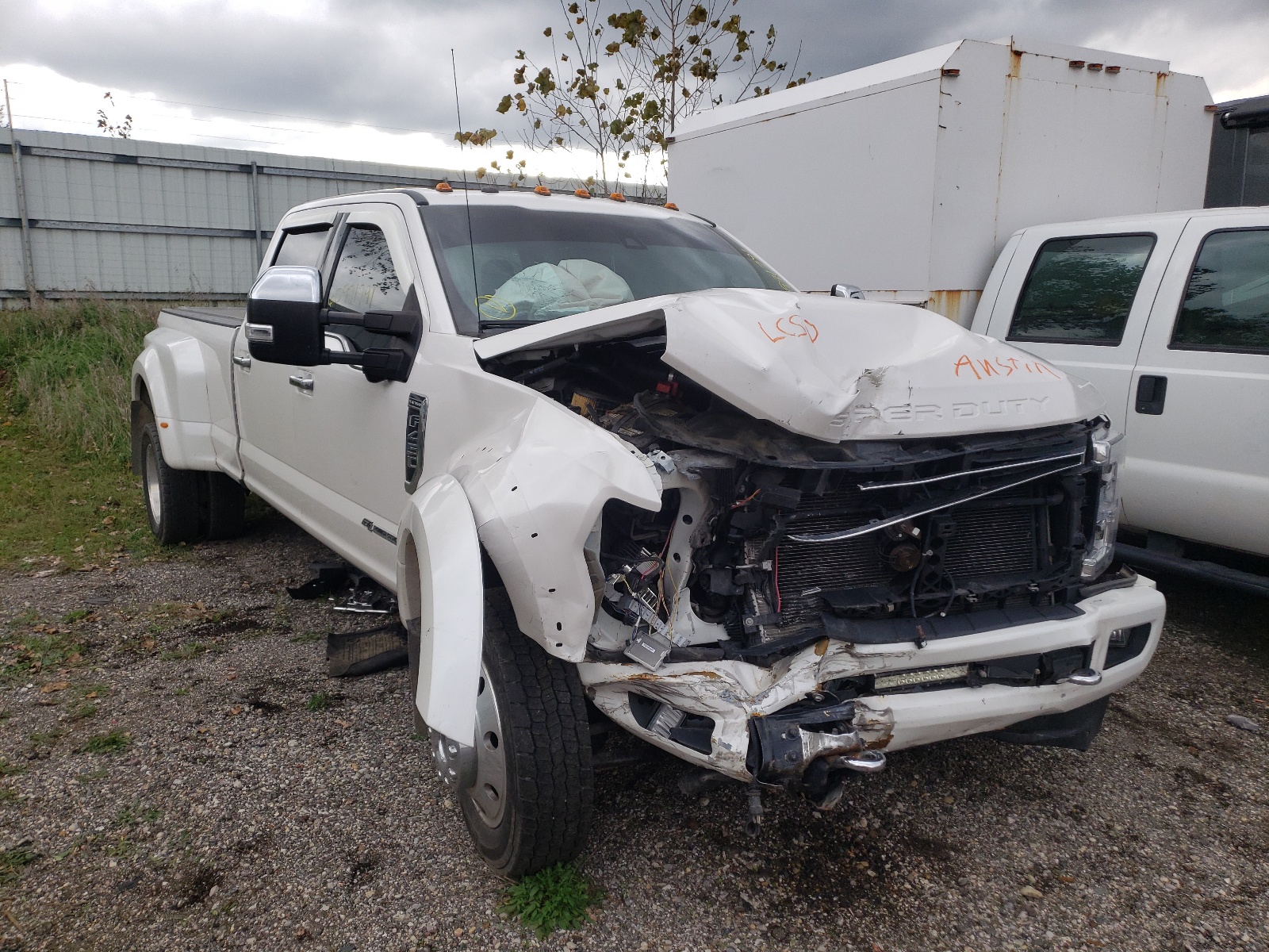 FORD F450 SUPER 2017 with VIN 1FT8W4DT2HED13689 - Photo from auction