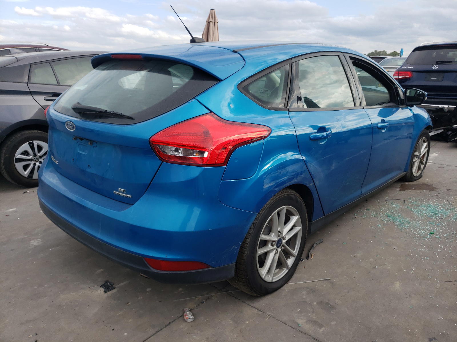 Photo 4 from auction – 2015 FORD FOCUS SE with VIN 1FADP3K21FL222864