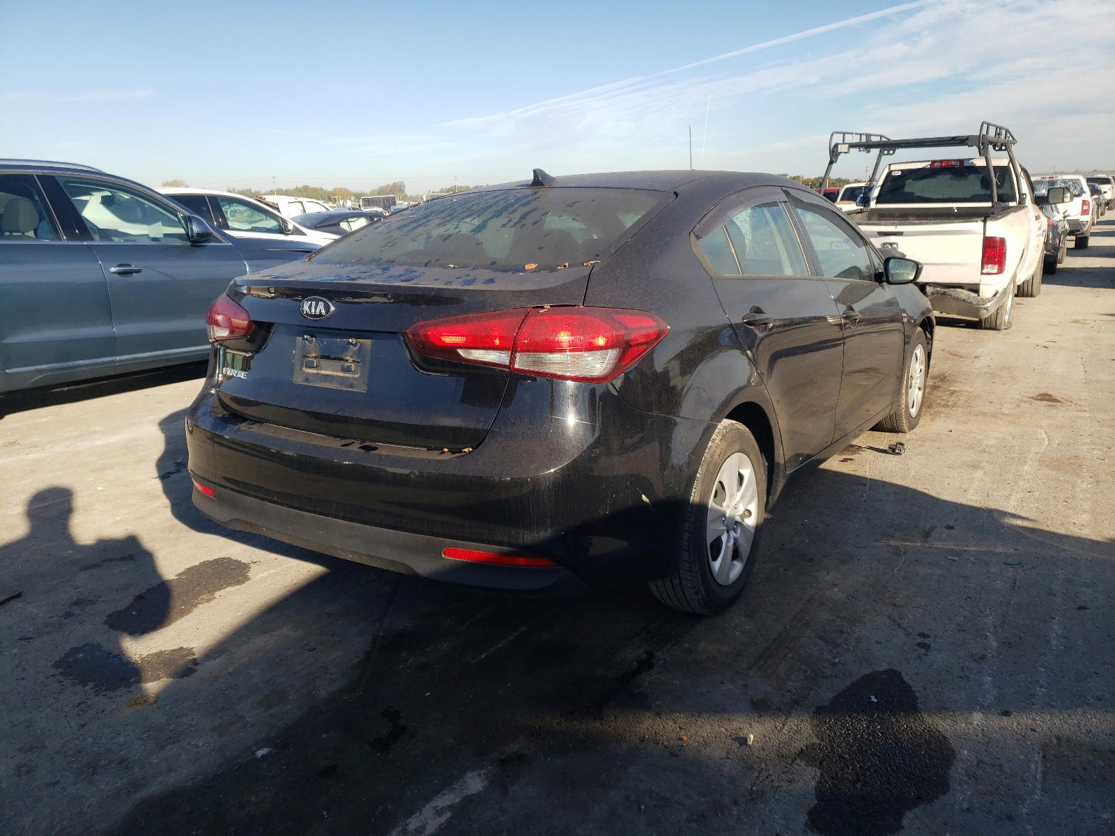 Photo 4 from auction – 2017 KIA FORTE LX with VIN 3KPFK4A75HE074413