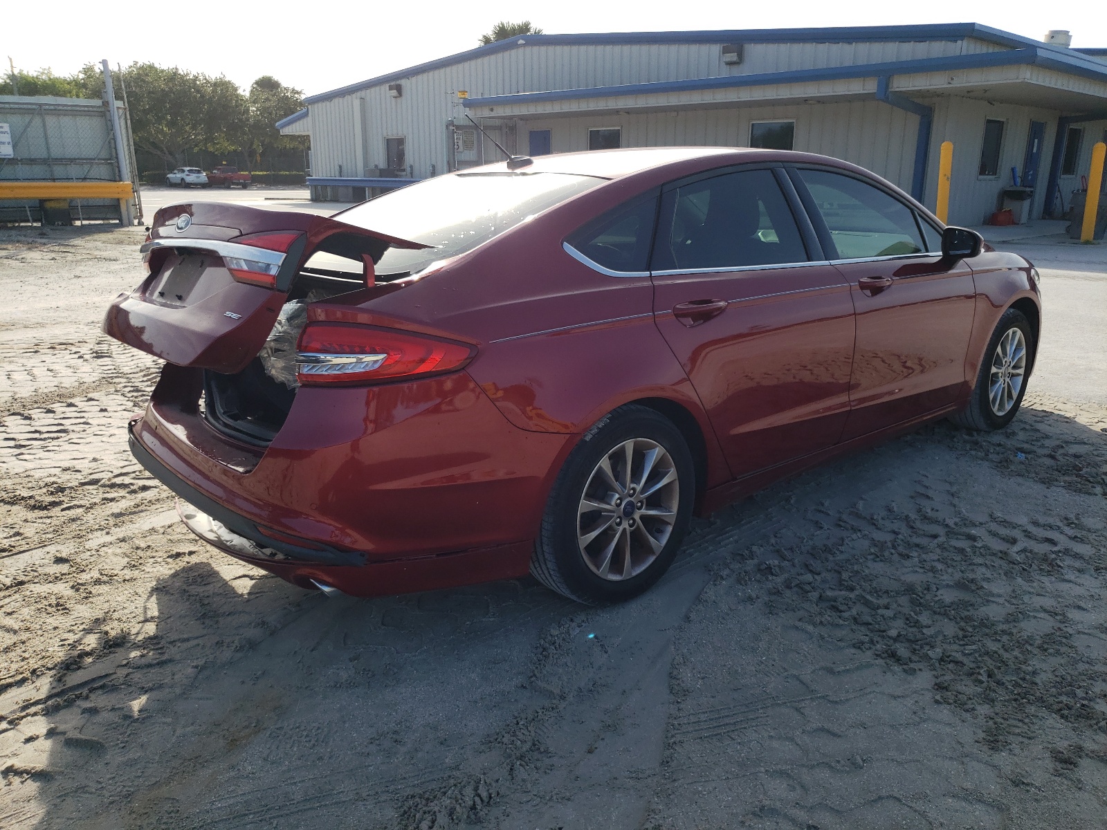 Photo 4 from auction – 2017 FORD FUSION SE with VIN 3FA6P0H71HR175589