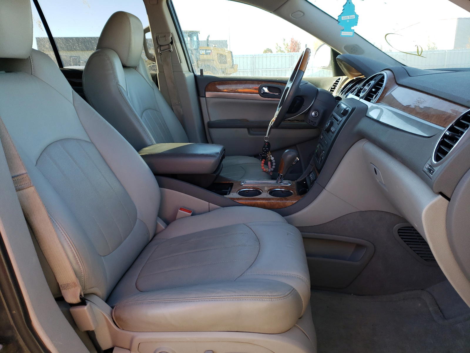 Photo 5 from auction – 2012 BUICK ENCLAVE with VIN 5GAKVCED1CJ424827