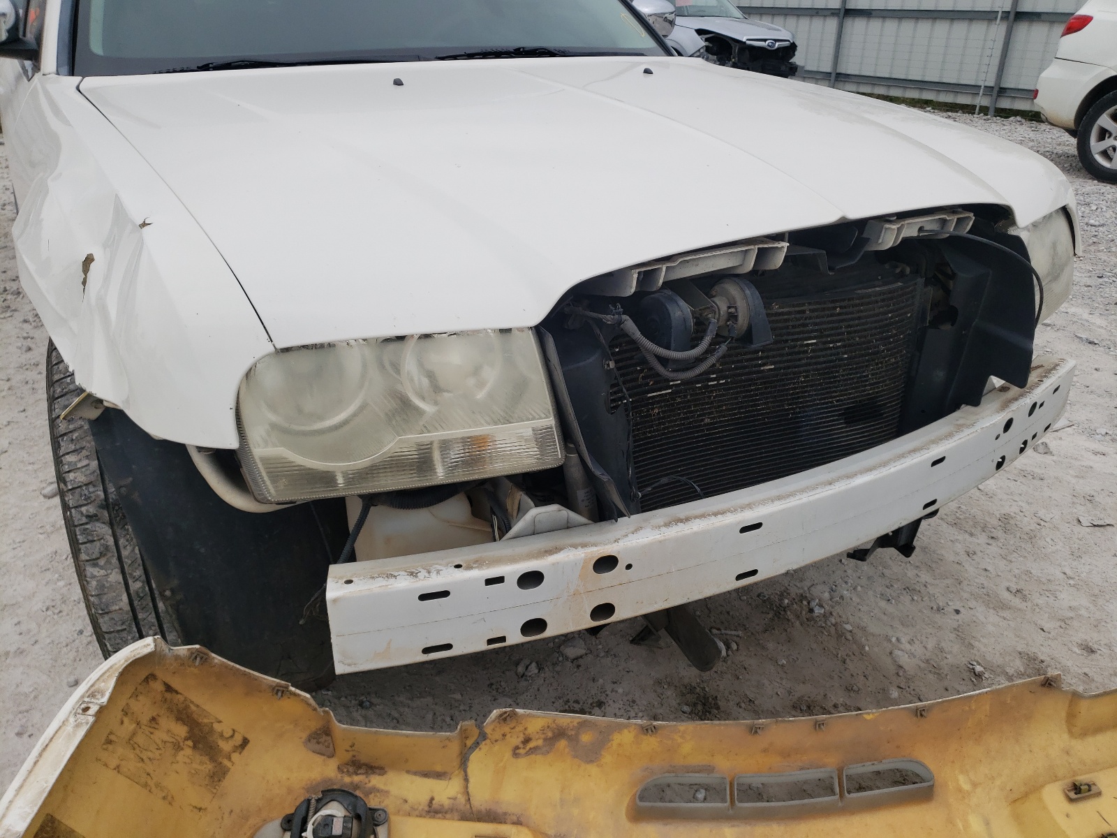 Photo 9 from auction – 2010 CHRYSLER 300 TOURIN with VIN 2C3CA4CD4AH198972