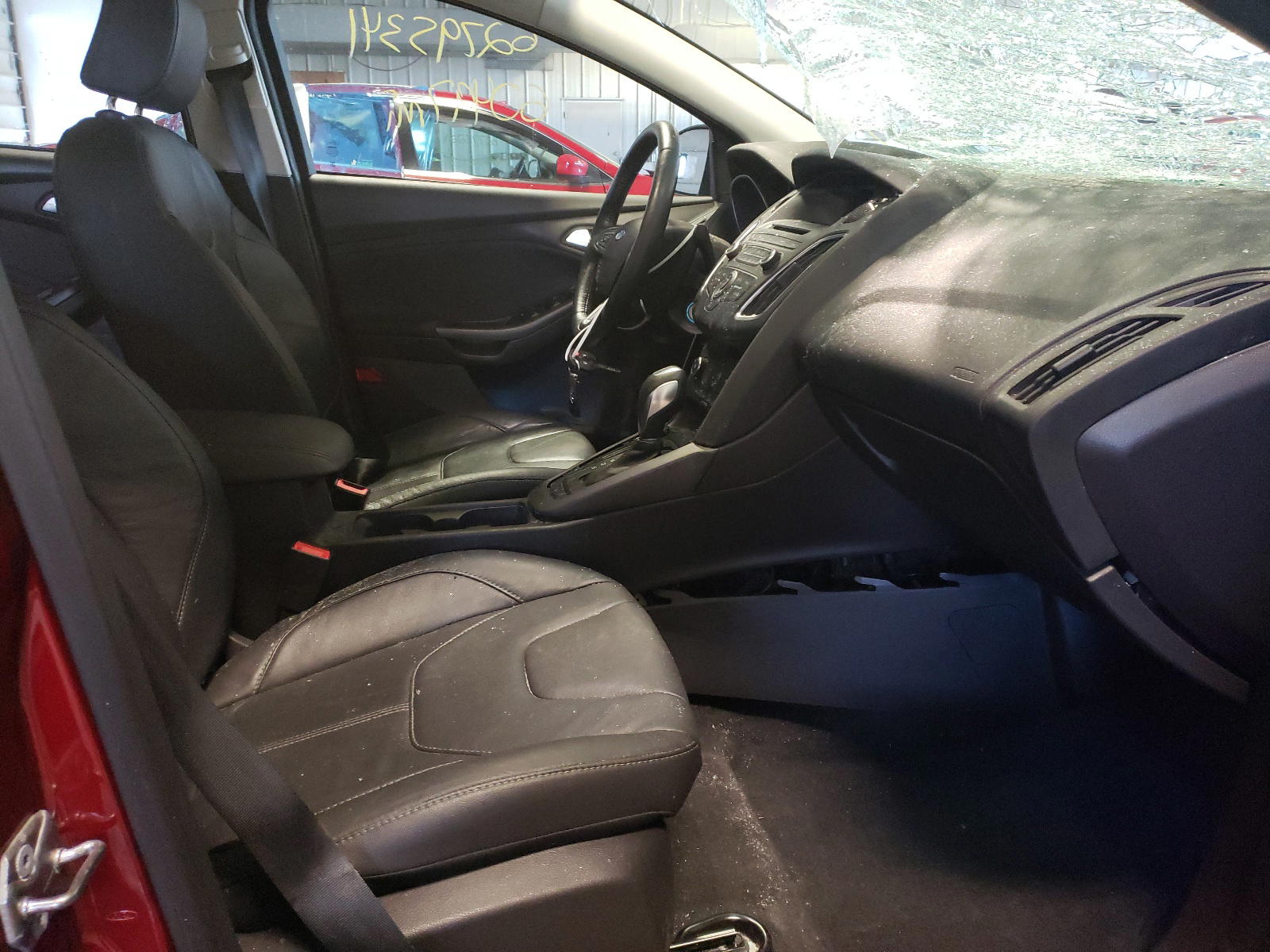 Photo 5 from auction – 2016 FORD FOCUS SE with VIN 1FADP3F2XGL282184