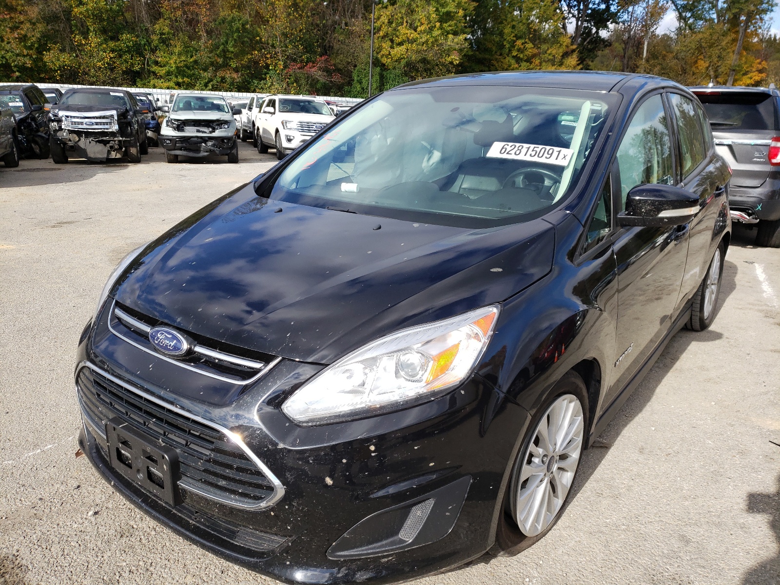 Photo 2 from auction – 2017 FORD C-MAX SE with VIN 1FADP5AU9HL106362