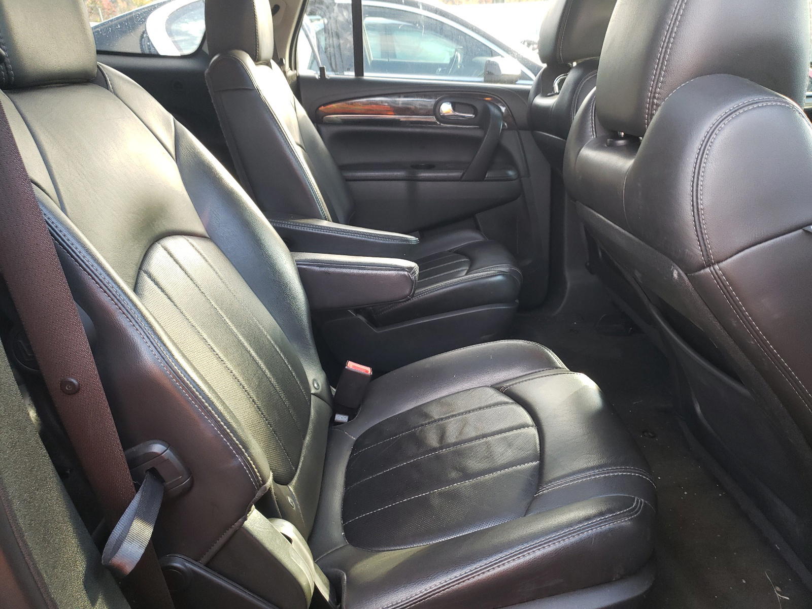 Photo 6 from auction – 2015 BUICK ENCLAVE with VIN 5GAKVBKD1FJ304917