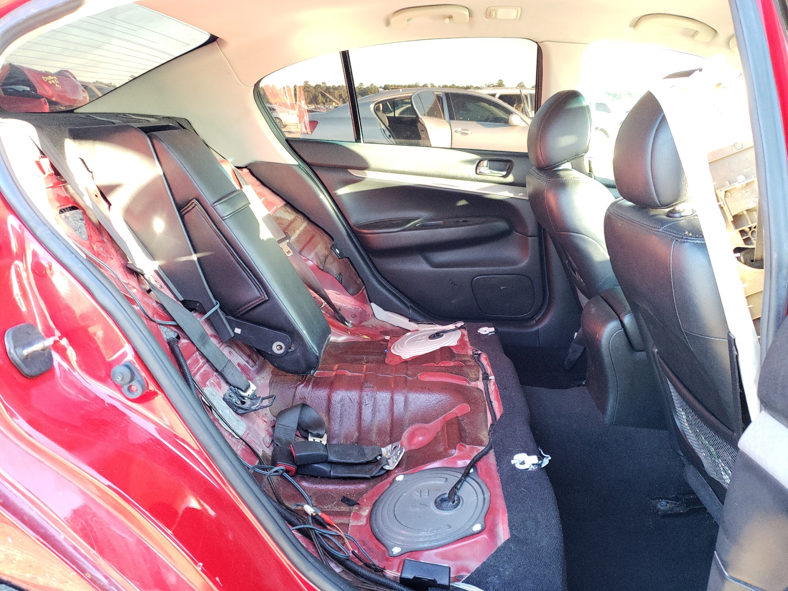 Photo 6 from auction – 2010 INFINITI G37 BASE with VIN JN1CV6AP3AM406977