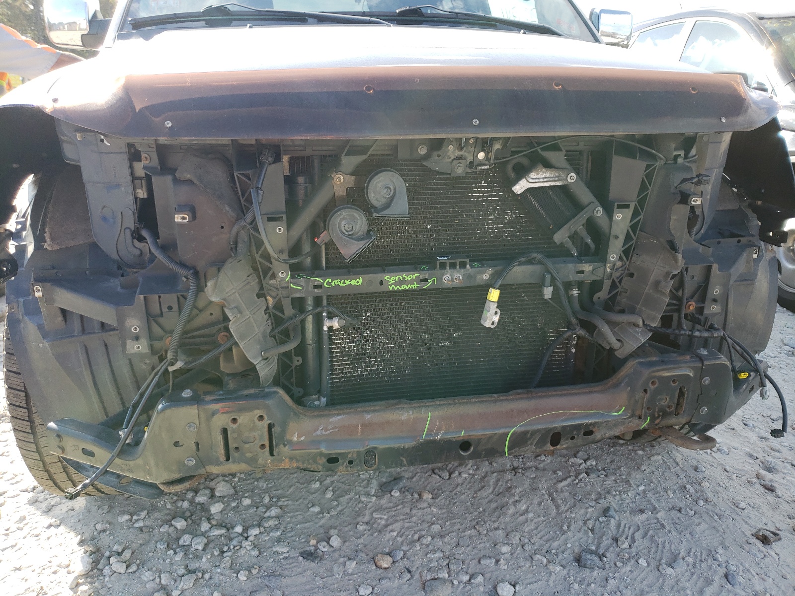 Photo 9 from auction – 2011 NISSAN ARMADA PLA with VIN 5N1BA0NE2BN604175