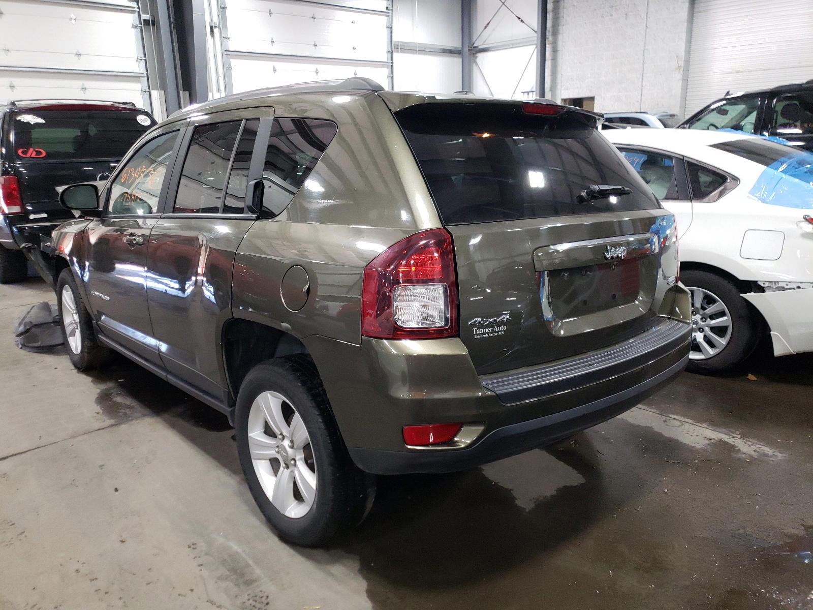 Photo 3 from auction – 2015 JEEP COMPASS LA with VIN 1C4NJDEB9FD183629