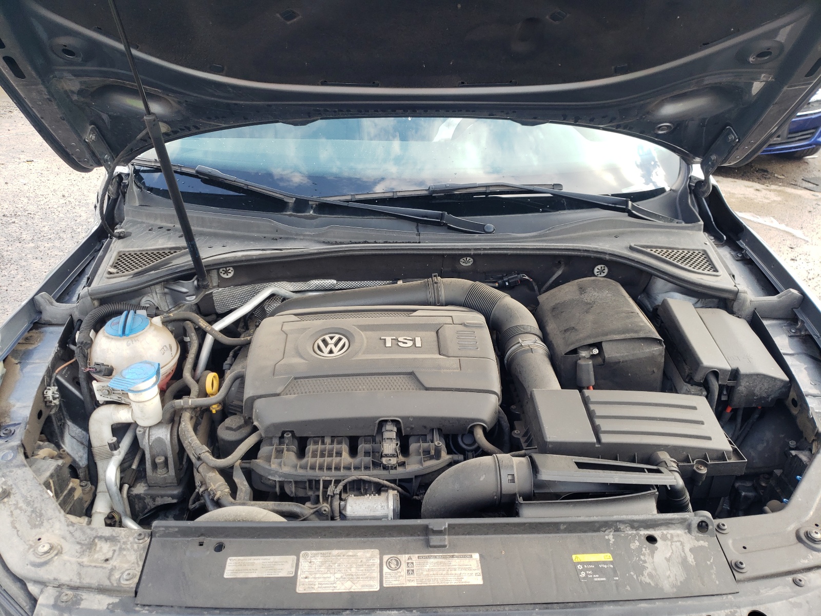 Photo 7 from auction – 2015 VOLKSWAGEN PASSAT S with VIN 1VWAT7A39FC078780