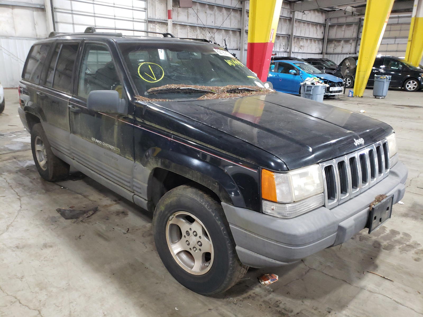 JEEP CHEROKEE 1997 with VIN 1J4FX58S6VC757008 - Photo from auction