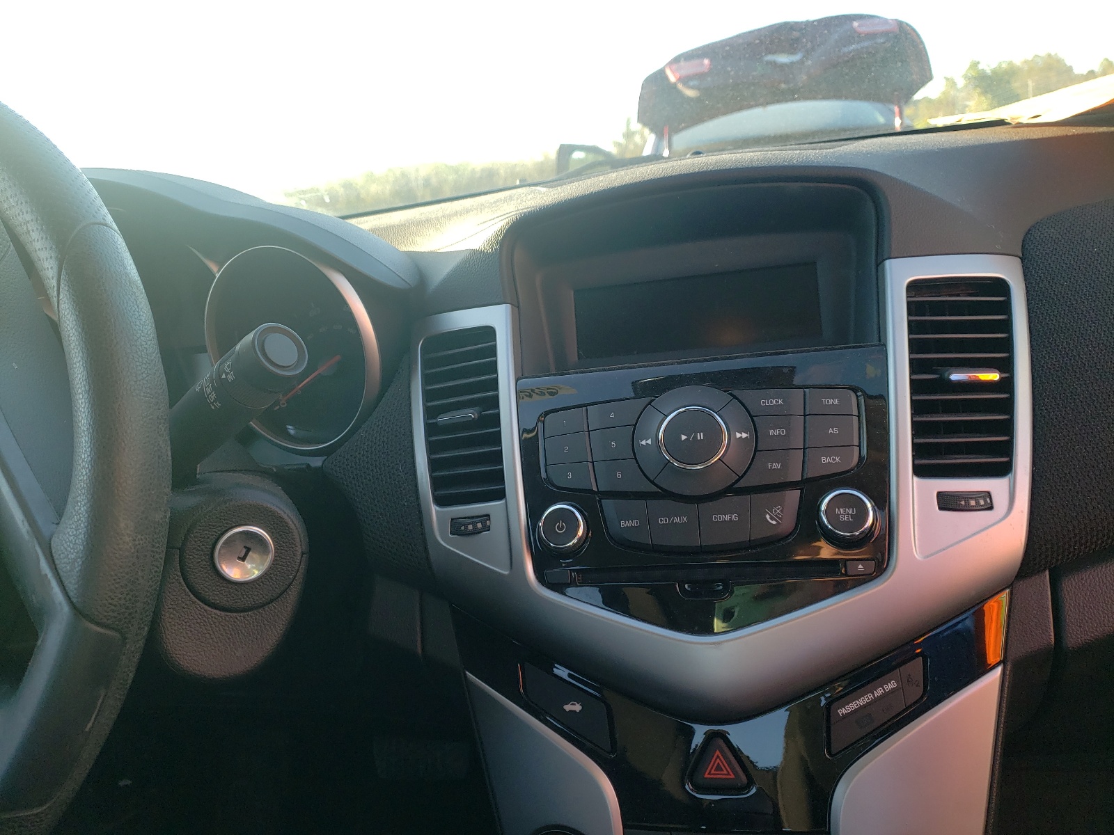 Photo 9 from auction – 2015 CHEVROLET CRUZE LT with VIN 1G1PC5SB0F7161605