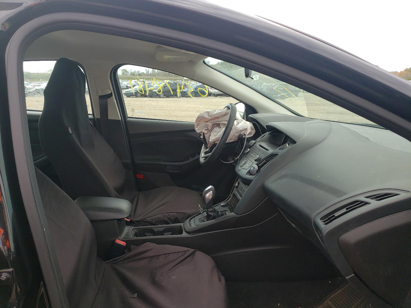 Photo 5 from auction – 2015 FORD FOCUS SE with VIN 1FADP3F23FL293297