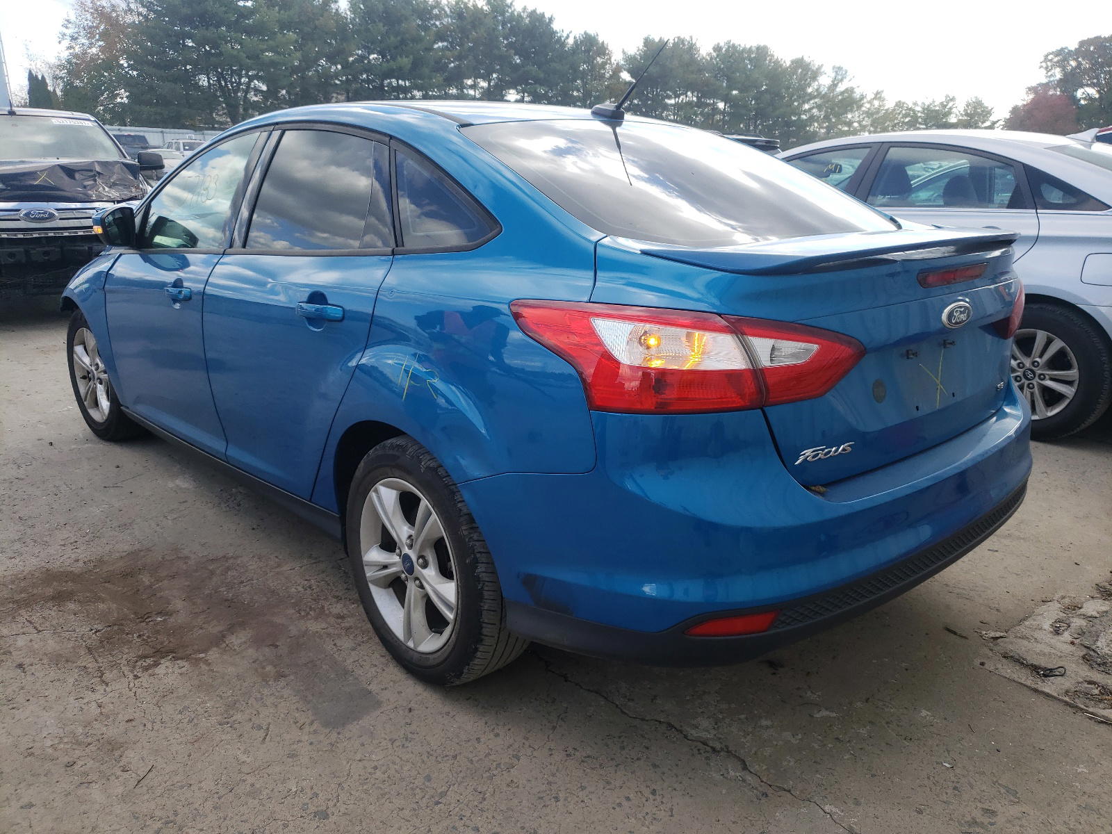 Photo 3 from auction – 2012 FORD FOCUS SE with VIN 1FAHP3F20CL204590