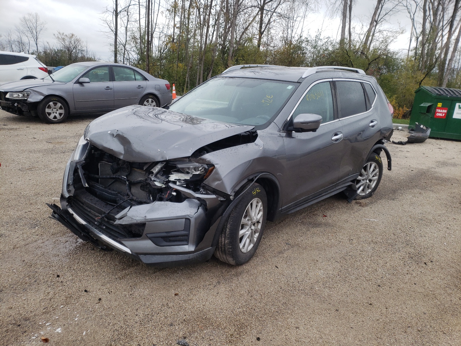 Photo 2 from auction – 2017 NISSAN ROGUE S with VIN KNMAT2MV1HP540991