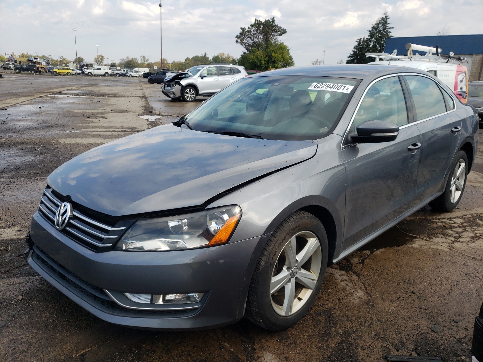Photo 2 from auction – 2015 VOLKSWAGEN PASSAT S with VIN 1VWAT7A39FC078780