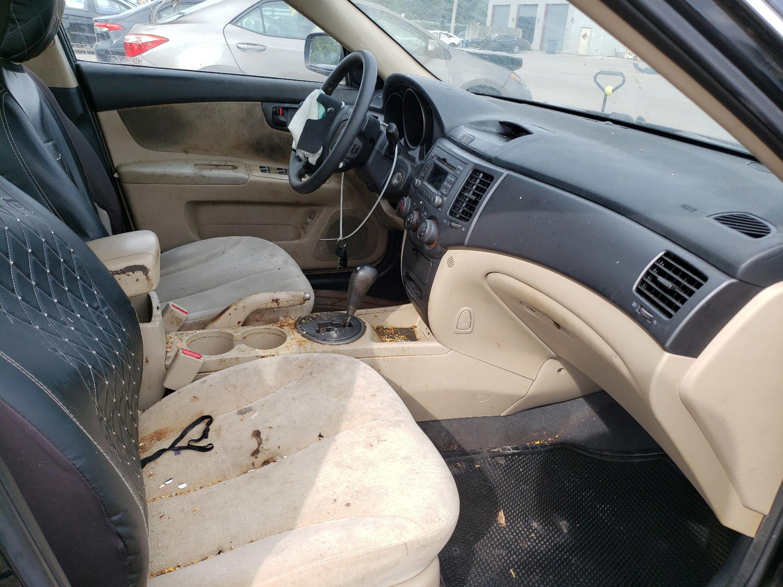 Photo 5 from auction – 2009 KIA OPTIMA with VIN KNAGE228895310215