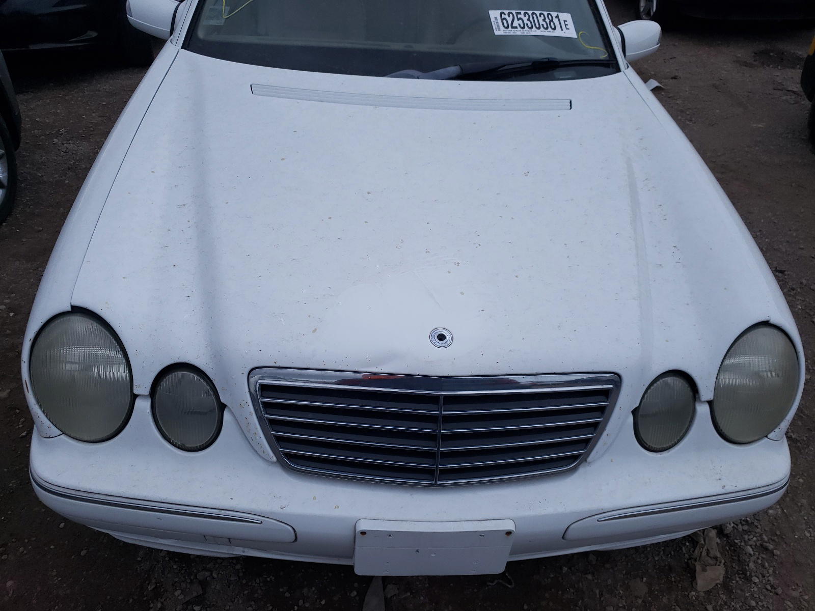 Photo 7 from auction – 2000 MERCEDES-BENZ E-320 with VIN WDBJF65J4YB135679