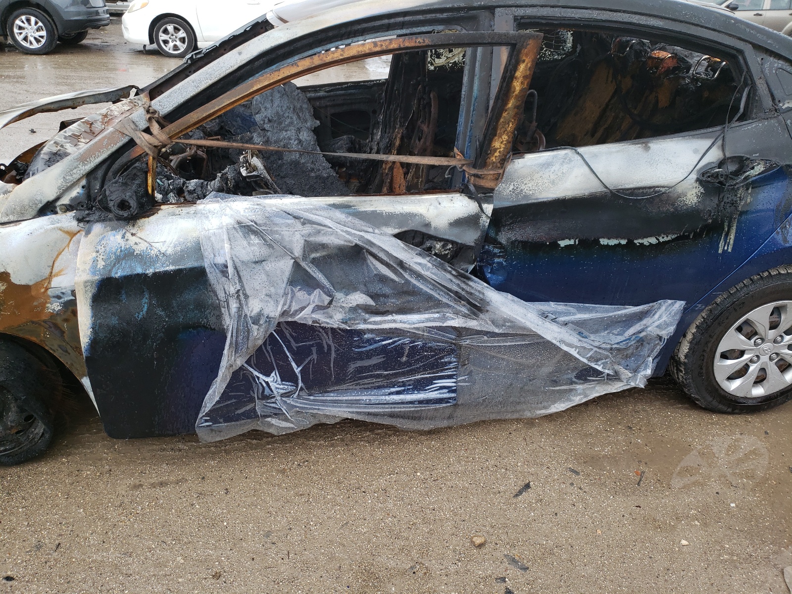 Photo 10 from auction – 2015 HYUNDAI ACCENT GLS with VIN KMHCT4AE2FU891878