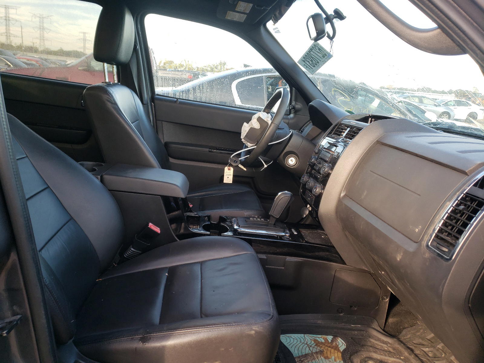 Photo 5 from auction – 2011 FORD ESCAPE LIM with VIN 1FMCU9EG6BKB11036