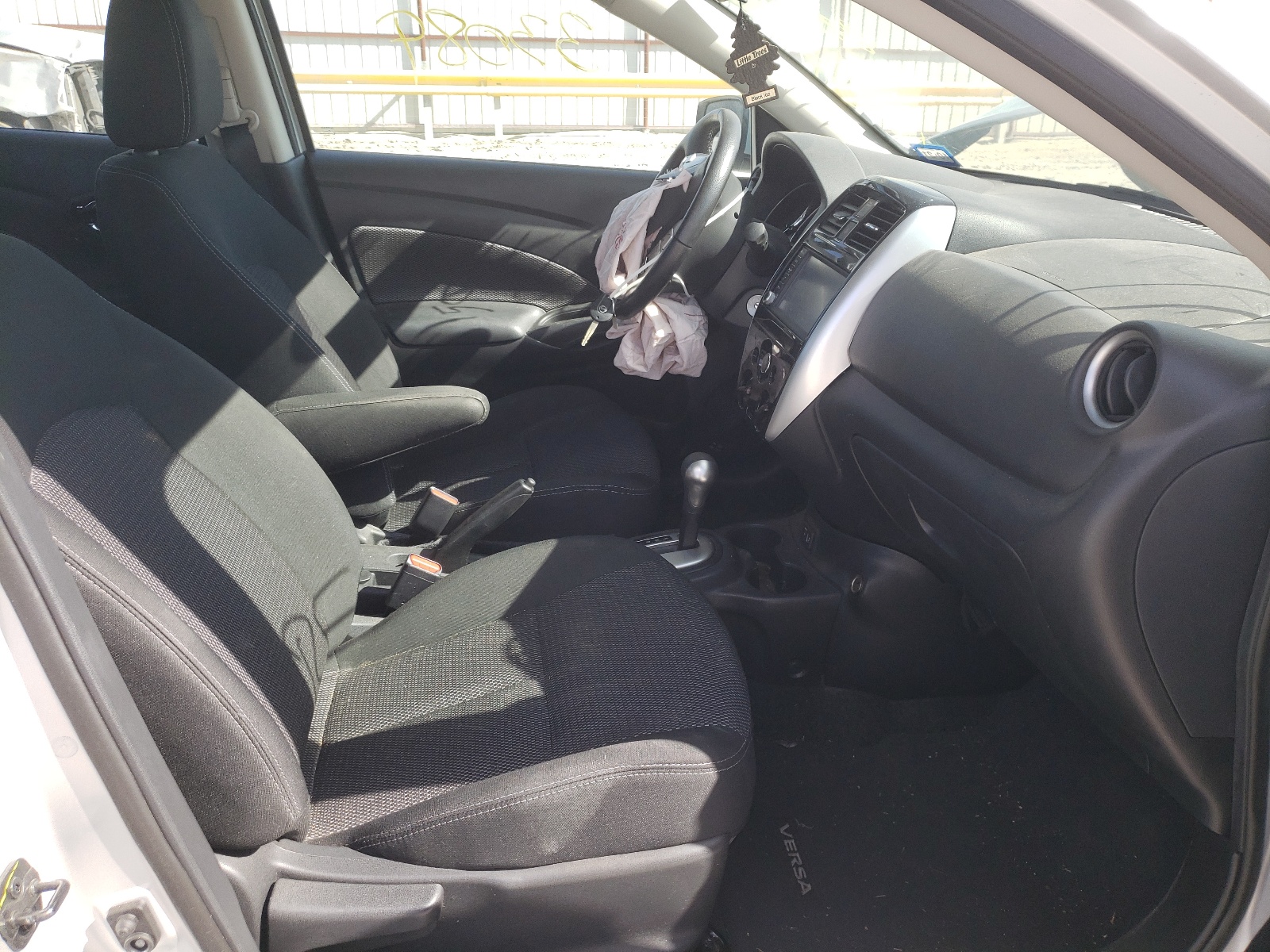 Photo 5 from auction – 2018 NISSAN VERSA S with VIN 3N1CN7AP2JL884159