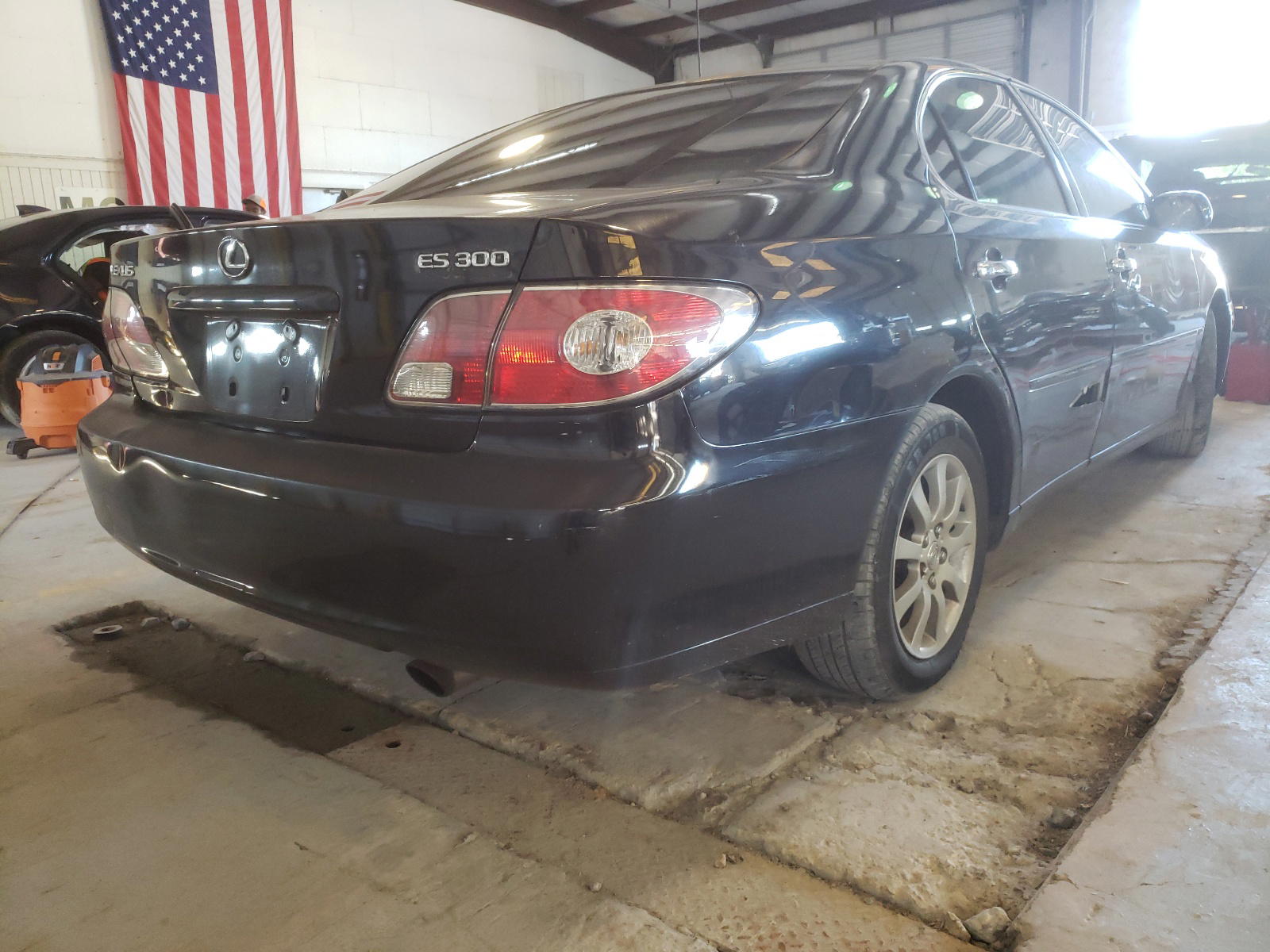 Photo 4 from auction – 2002 LEXUS ES with VIN JTHBF30G420025443