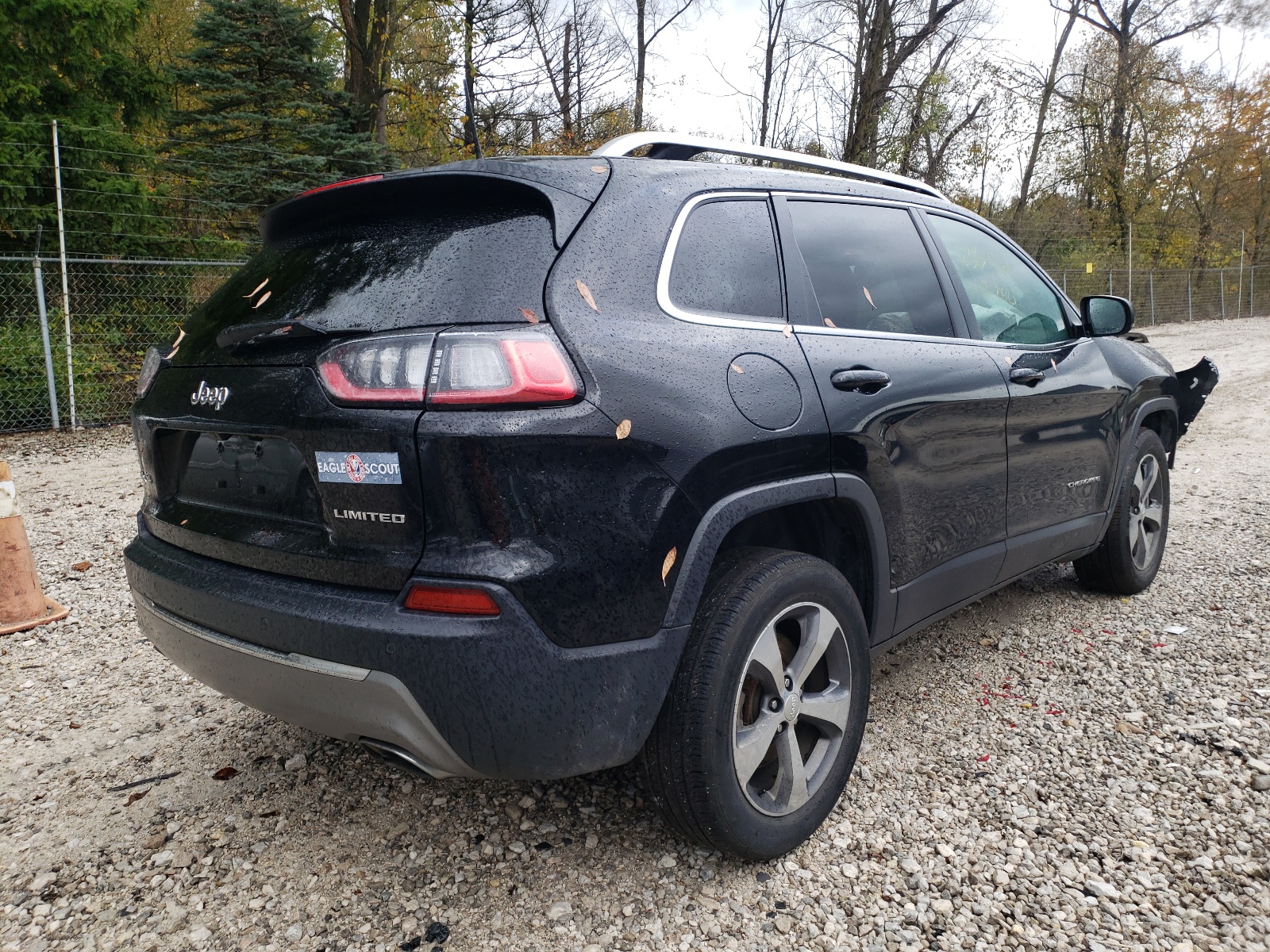 Photo 4 from auction – 2019 JEEP CHEROKEE L with VIN 1C4PJMDN0KD209128