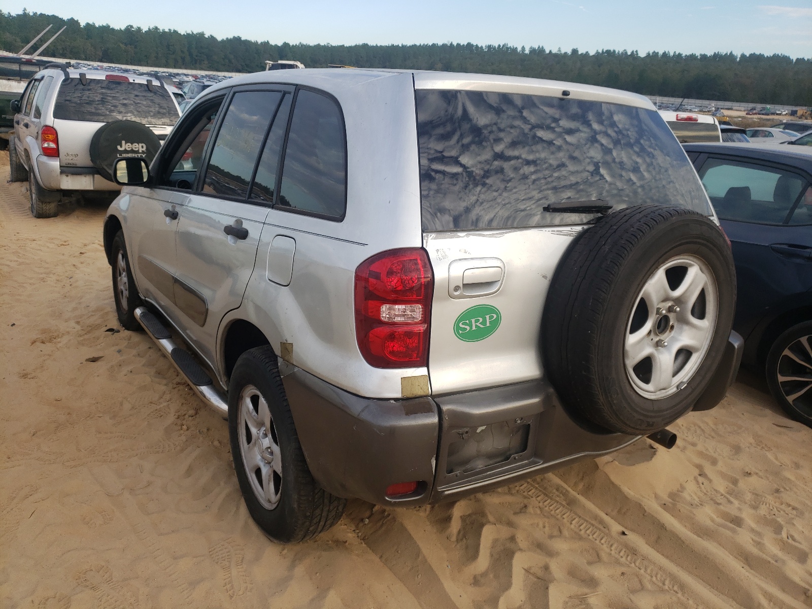 Foto 3 de la subasta – 2005 TOYOTA RAV4 con VIN JTEGD20V750052450