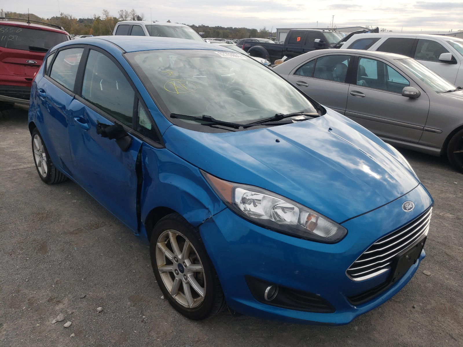 FORD FIESTA SE 2017 with VIN 3FADP4EJ7HM165192 - Photo from auction