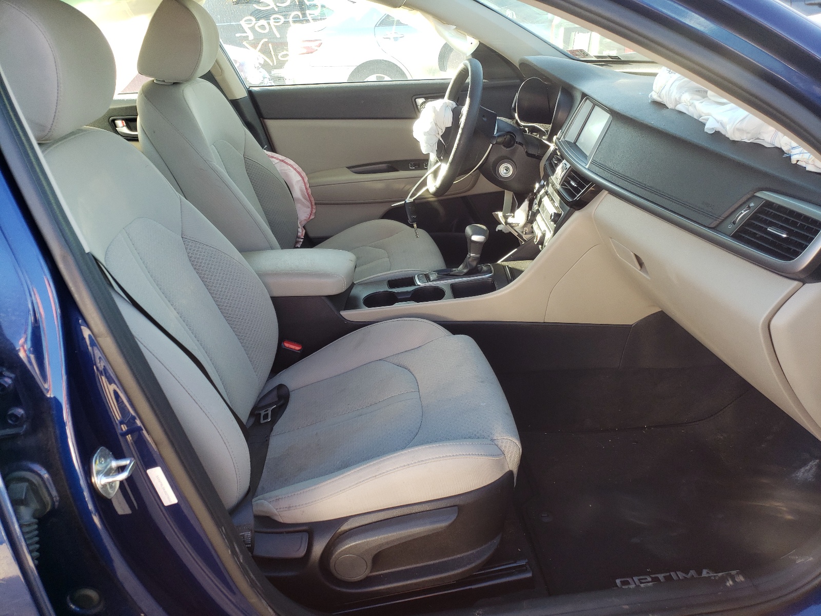 Photo 5 from auction – 2018 KIA OPTIMA with VIN 5XXGT4L34JG274062