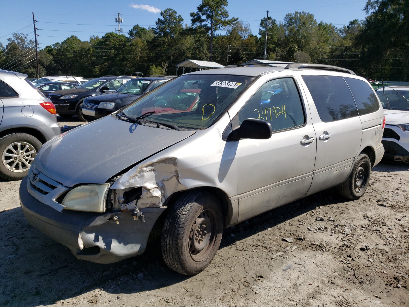 Photo 2 from auction – 2002 TOYOTA SIENNA CE with VIN 4T3ZF19C22U481151