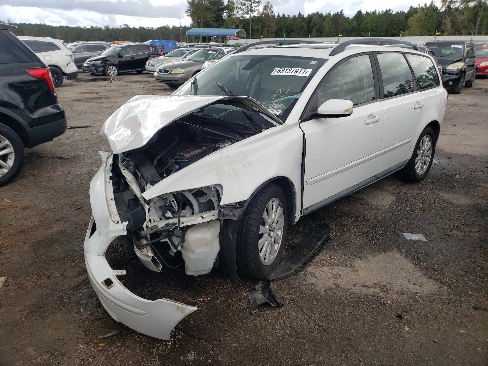 Photo 2 from auction – 2005 VOLVO V50 2.4I with VIN YV1MW382X52084048