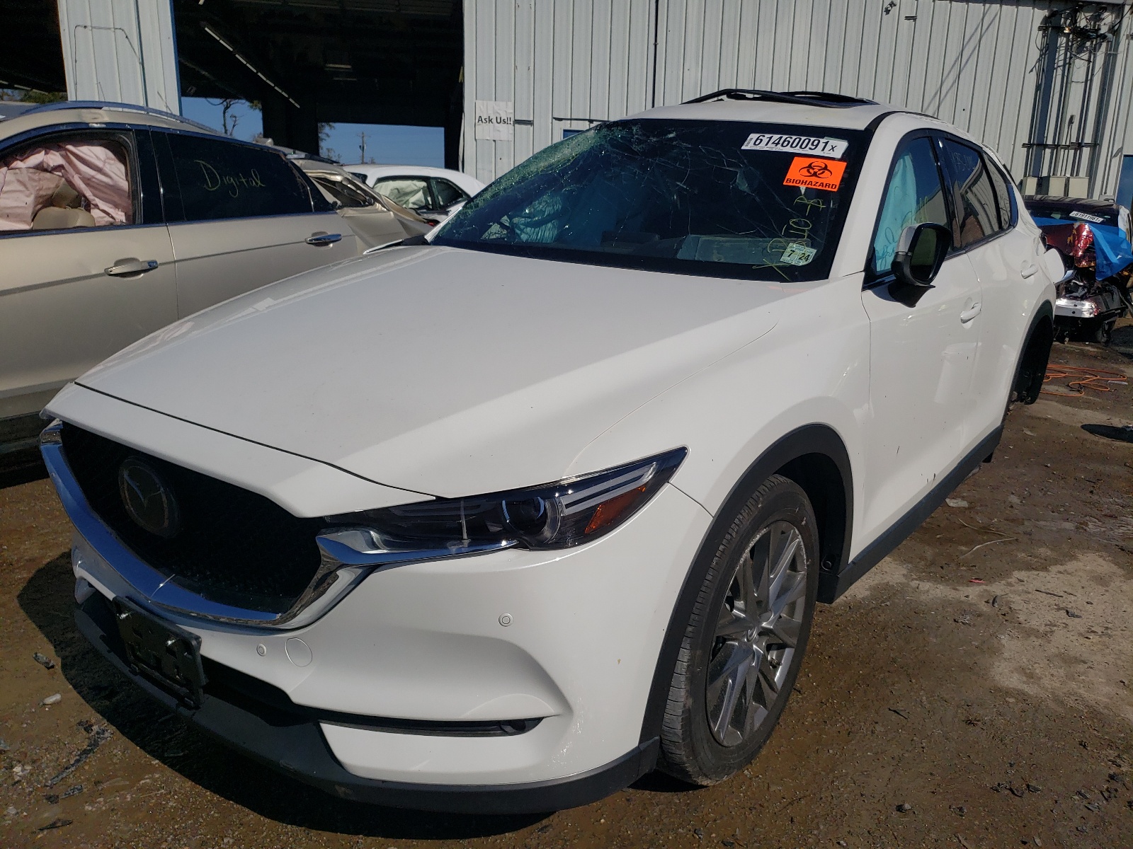 Photo 2 from auction – 2019 MAZDA CX-5 SIGNA with VIN JM3KFBEY1K0637068