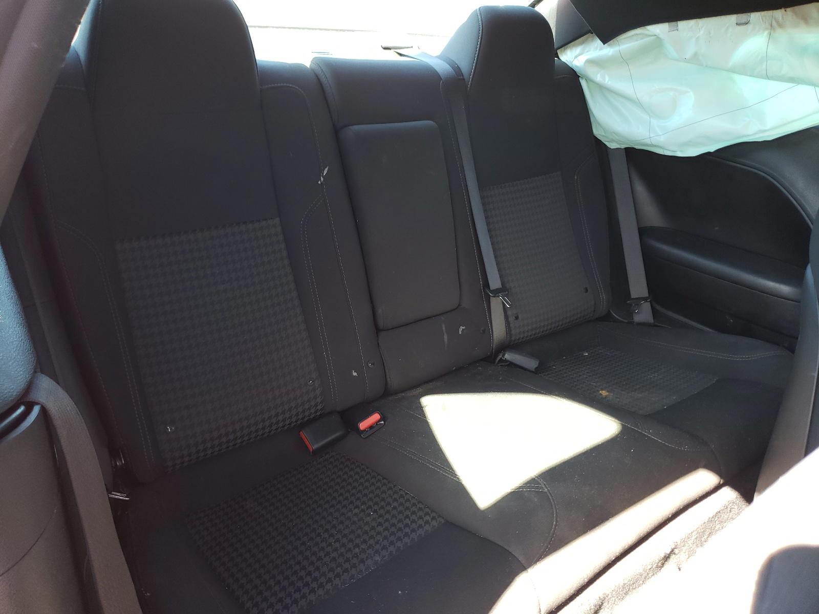 Photo 6 from auction – 2019 DODGE CHALLENGER with VIN 2C3CDZAG7KH649542