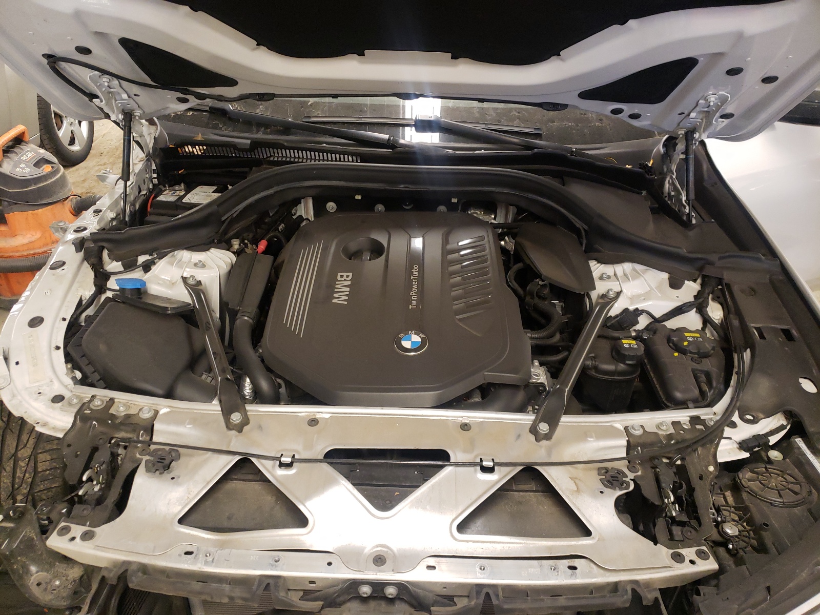 Photo 7 from auction – 2018 BMW 640 XIGT with VIN WBAJV6C51JBC99858