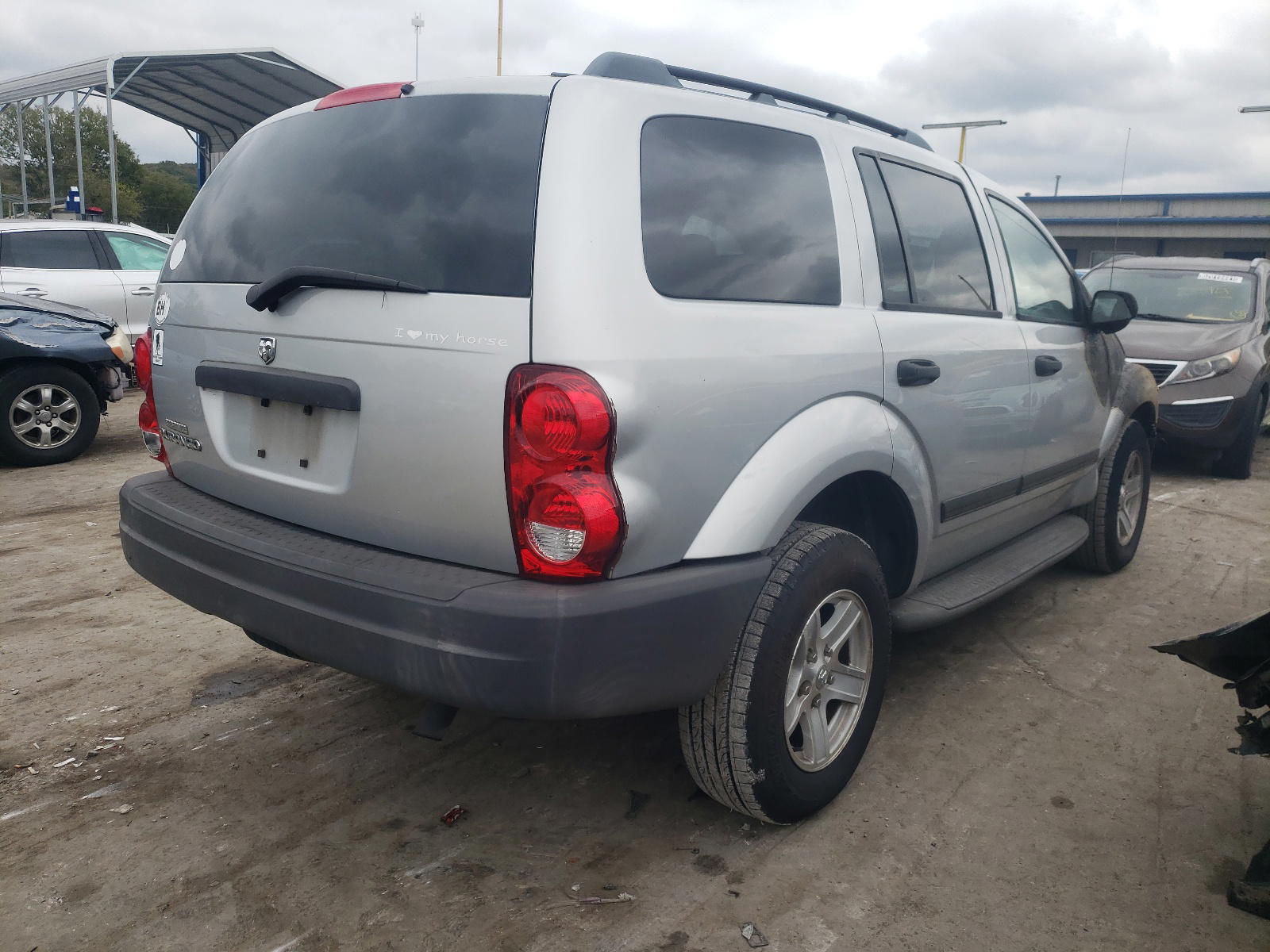 Photo 4 from auction – 2005 DODGE DURANGO ST with VIN 1D4HD38K05F512024