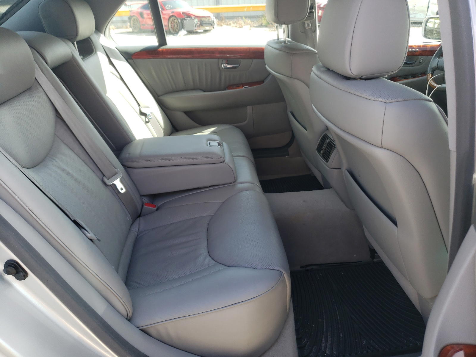 Photo 6 from auction – 2006 LEXUS LS 430 with VIN JTHBN36F265040632