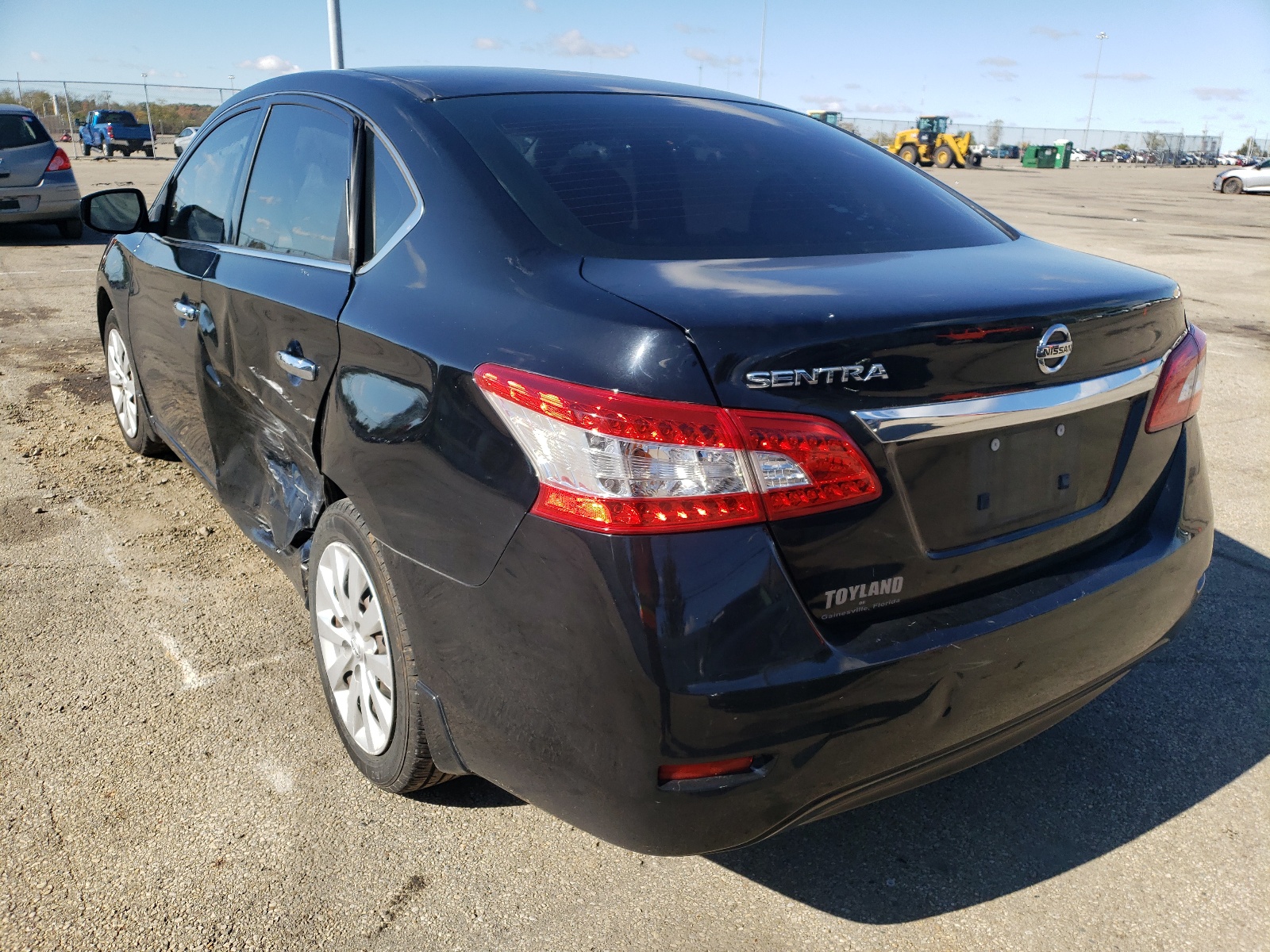 Photo 3 from auction – 2015 NISSAN SENTRA S with VIN 3N1AB7AP2FY372251
