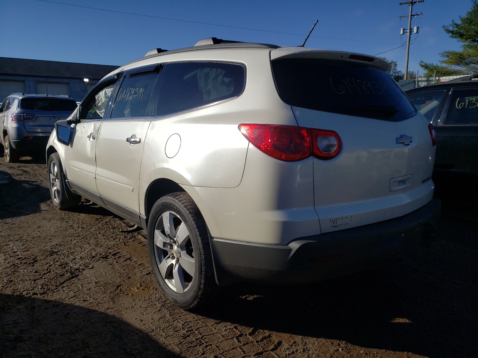 Photo 3 from auction – 2012 CHEVROLET TRAVERSE L with VIN 1GNKRGEDXCJ185795