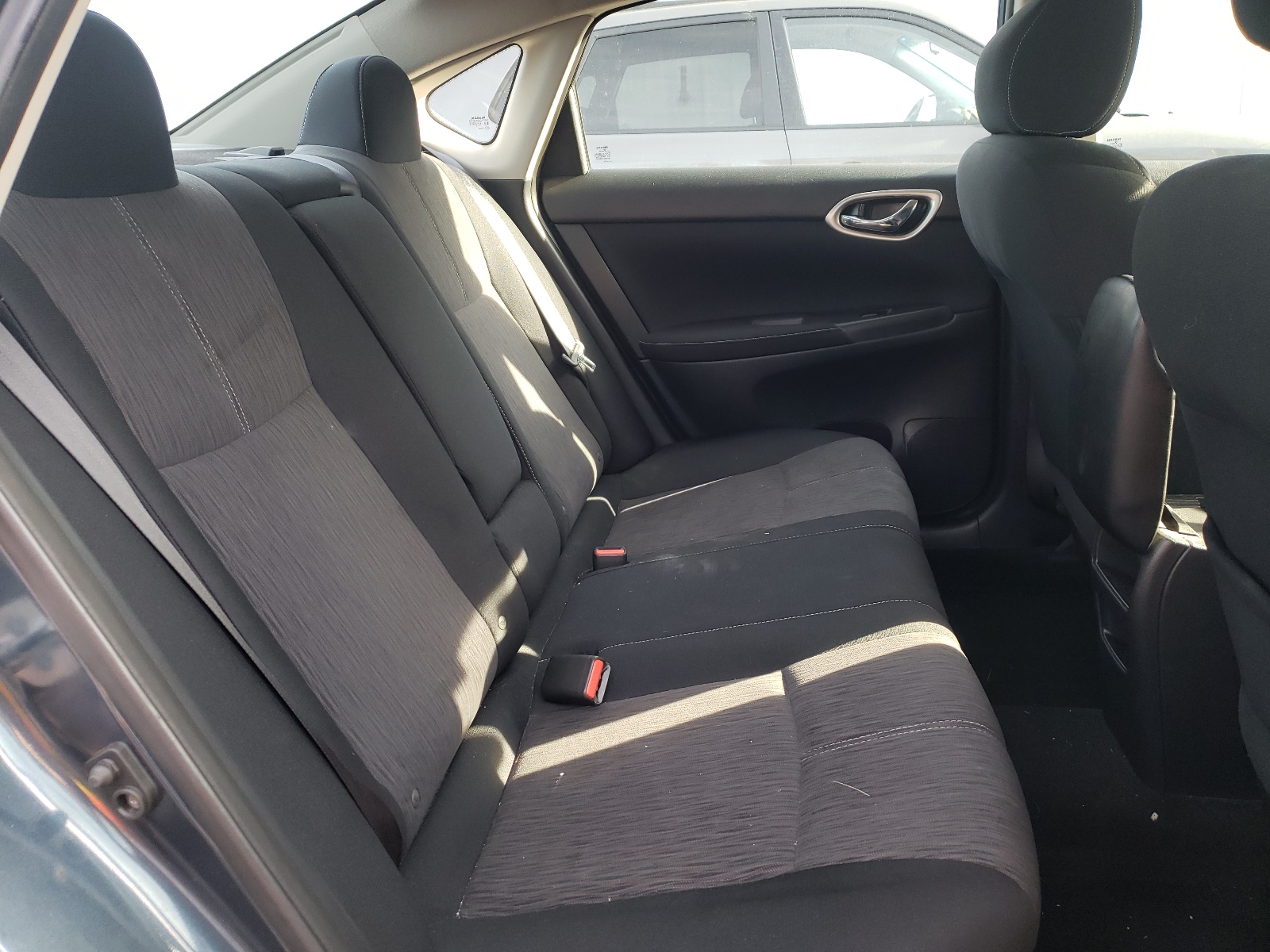 Photo 6 from auction – 2015 NISSAN SENTRA S with VIN 3N1AB7AP8FL638563