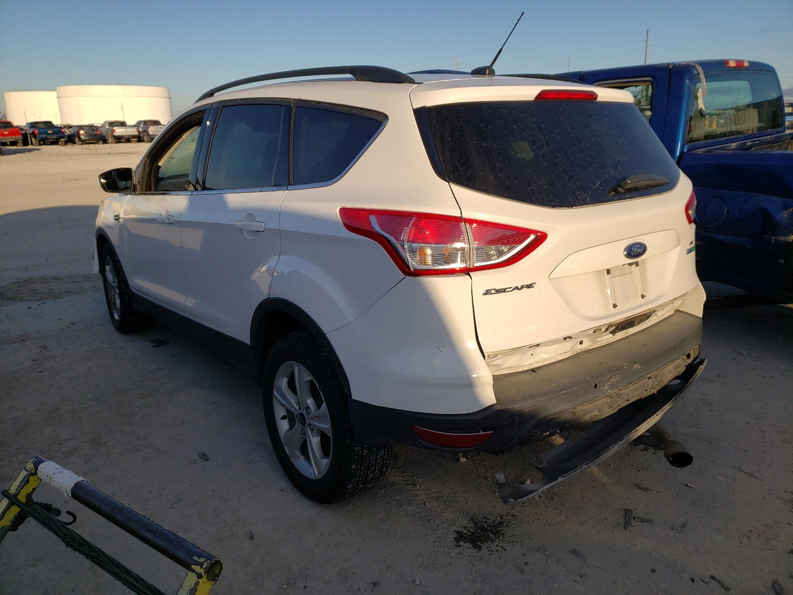 Photo 3 from auction – 2015 FORD ESCAPE SE with VIN 1FMCU0G96FUB70852