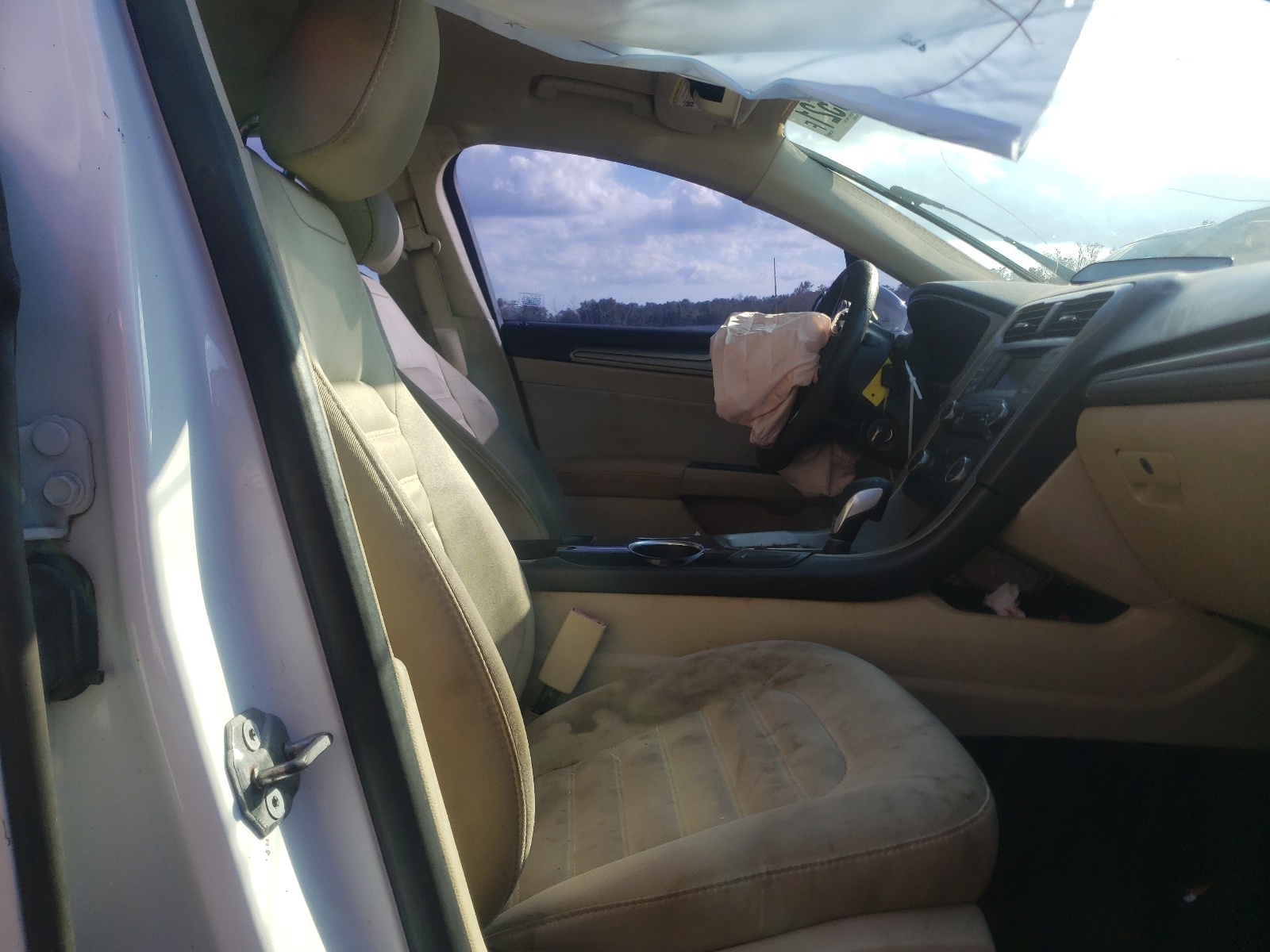 Photo 5 from auction – 2013 FORD FUSION SE with VIN 3FA6P0H74DR365459