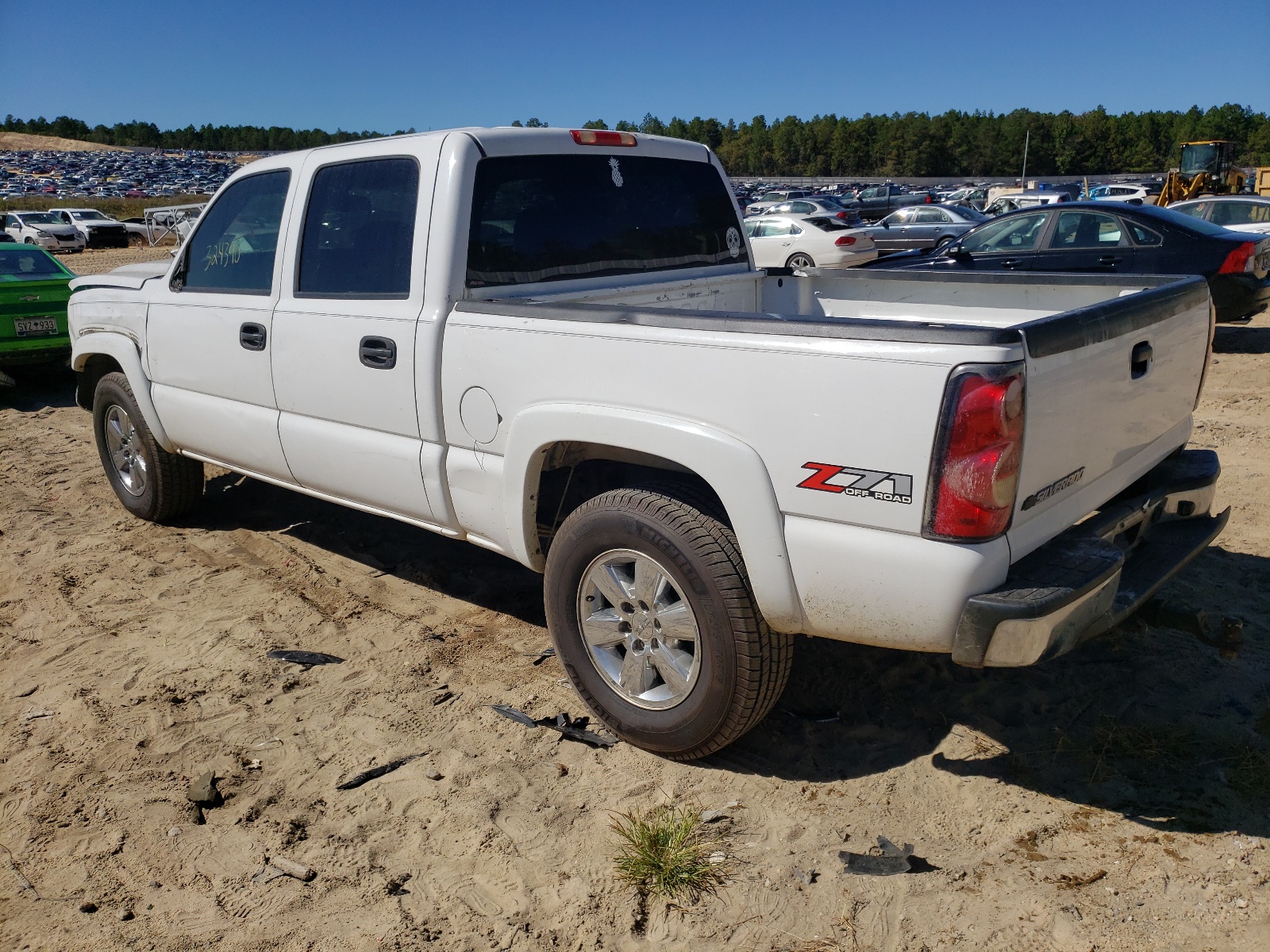 Photo 3 from auction – 2006 CHEVROLET SILVERADO with VIN 2GCEK13T261142357