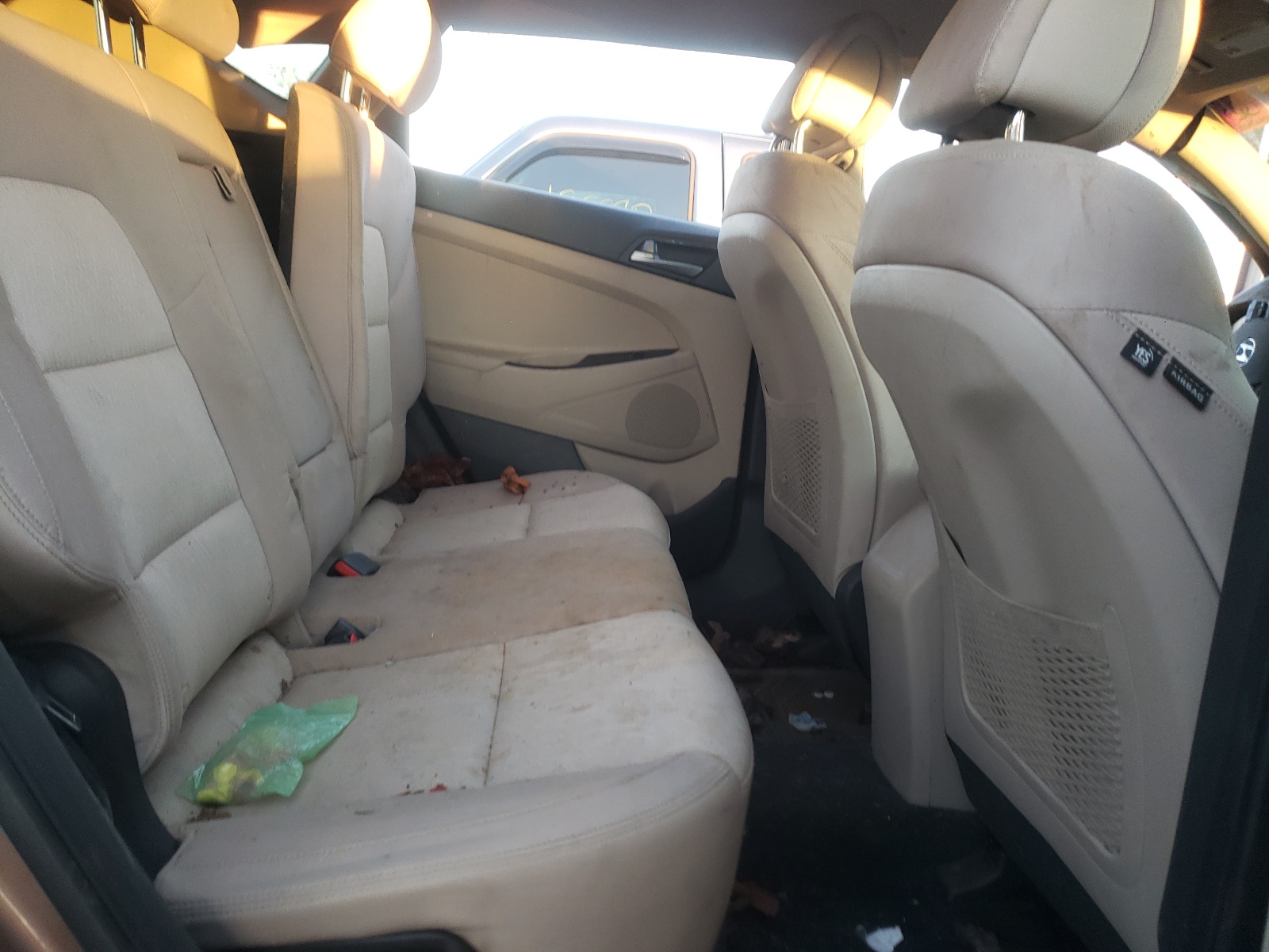 Photo 6 from auction – 2016 HYUNDAI TUCSON LIM with VIN KM8J33A2XGU044423